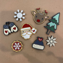 12/03/23 (3:00pm): You + Me (Adult/Child) Liquid Glass Magnet Workshop