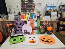 10/13/25 -12pm- Kids' Halloween Treat Bags